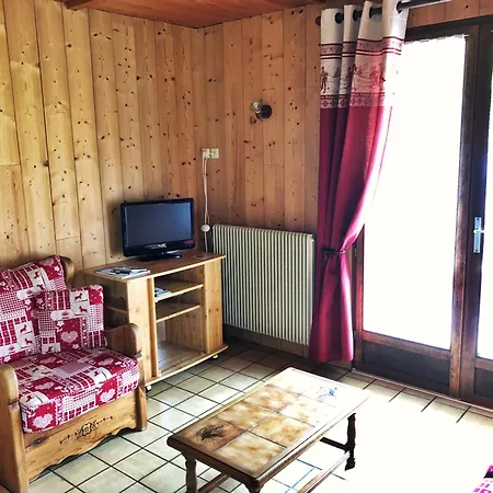 Confortable Aux Gets Avec Wi-fi Et Parking Privatif - Fr-1-671-73 Apartment